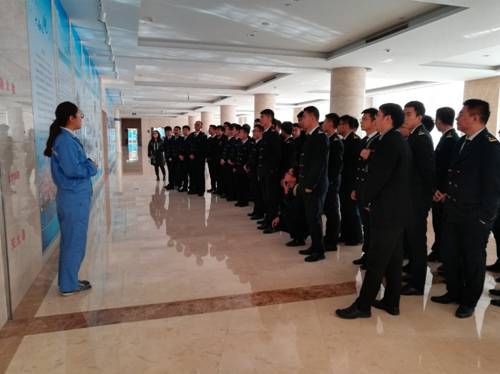 http://news.dlmu.edu.cn/__local/6/64/96/F419576C8B0806492D5C7D90236_D81D3AB6_4E35E.jpg